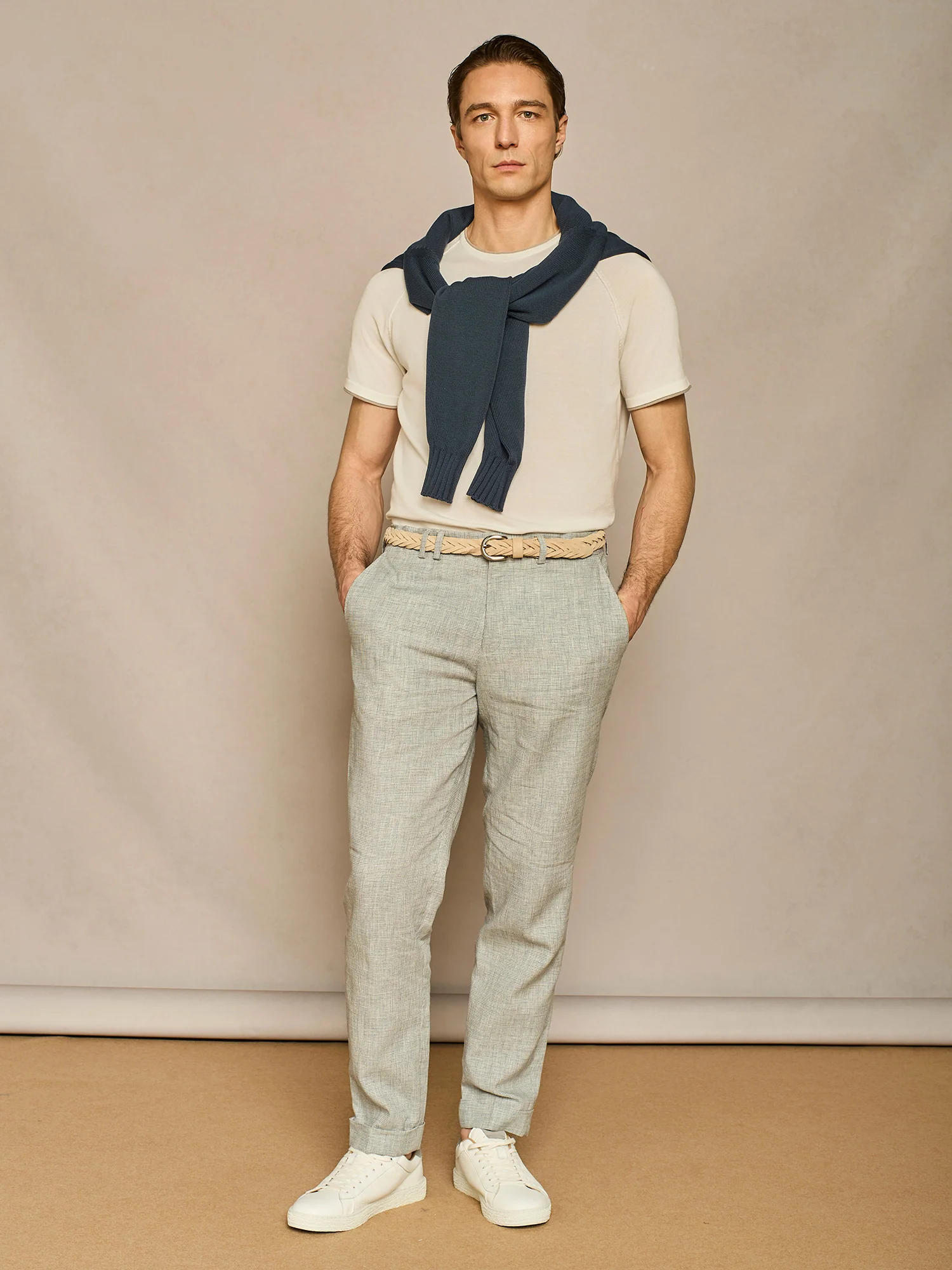 Pantalone sartoriale in misto lino micro pied de poule cloud