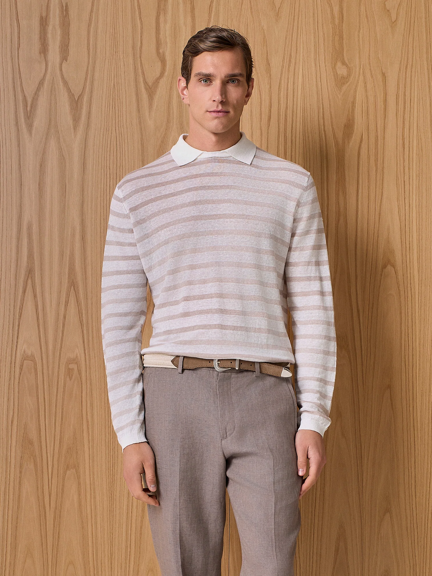 Polo girocollo in maglia a righe taupe