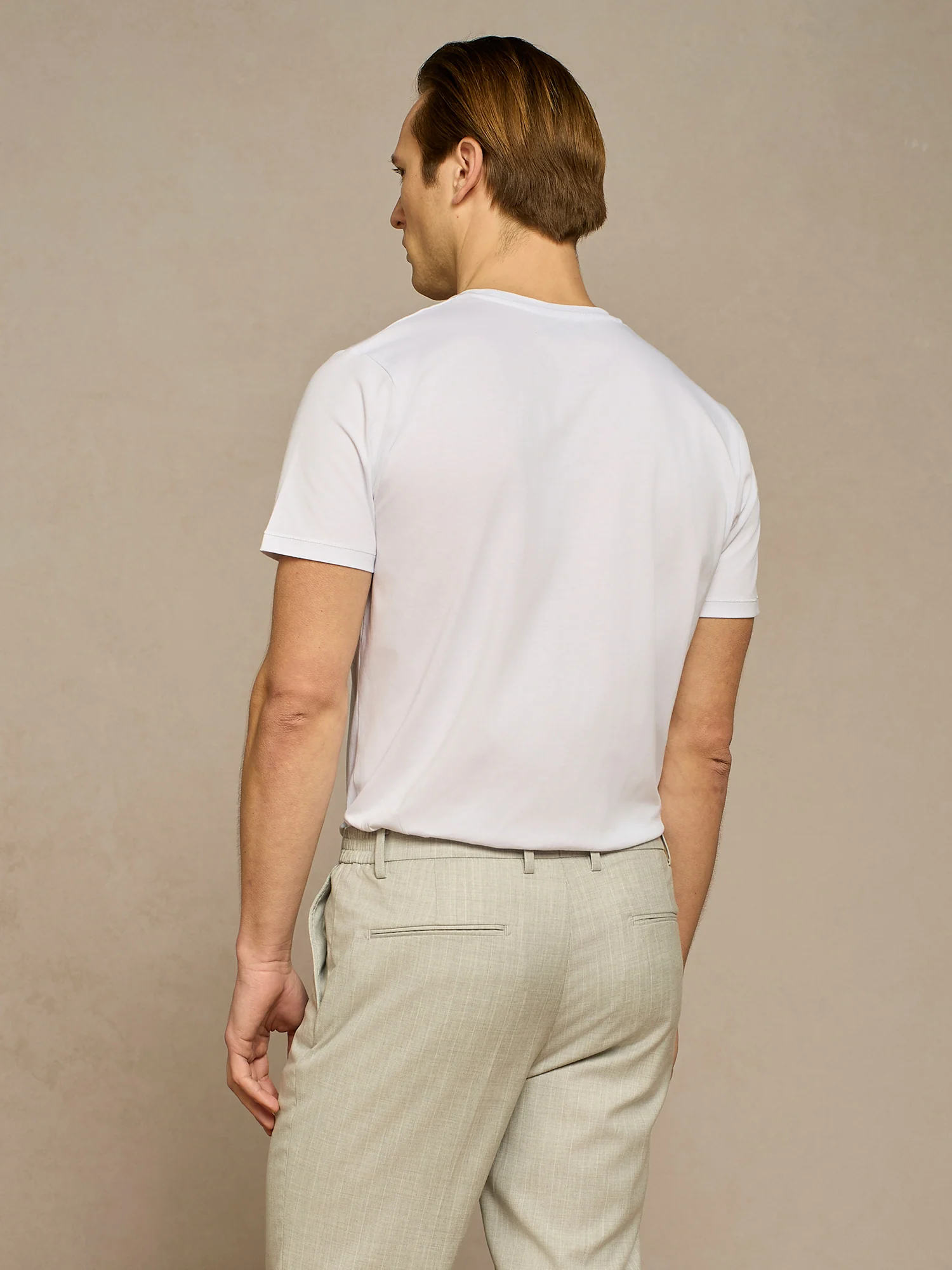 T-shirt con impunture bianca - Image 4