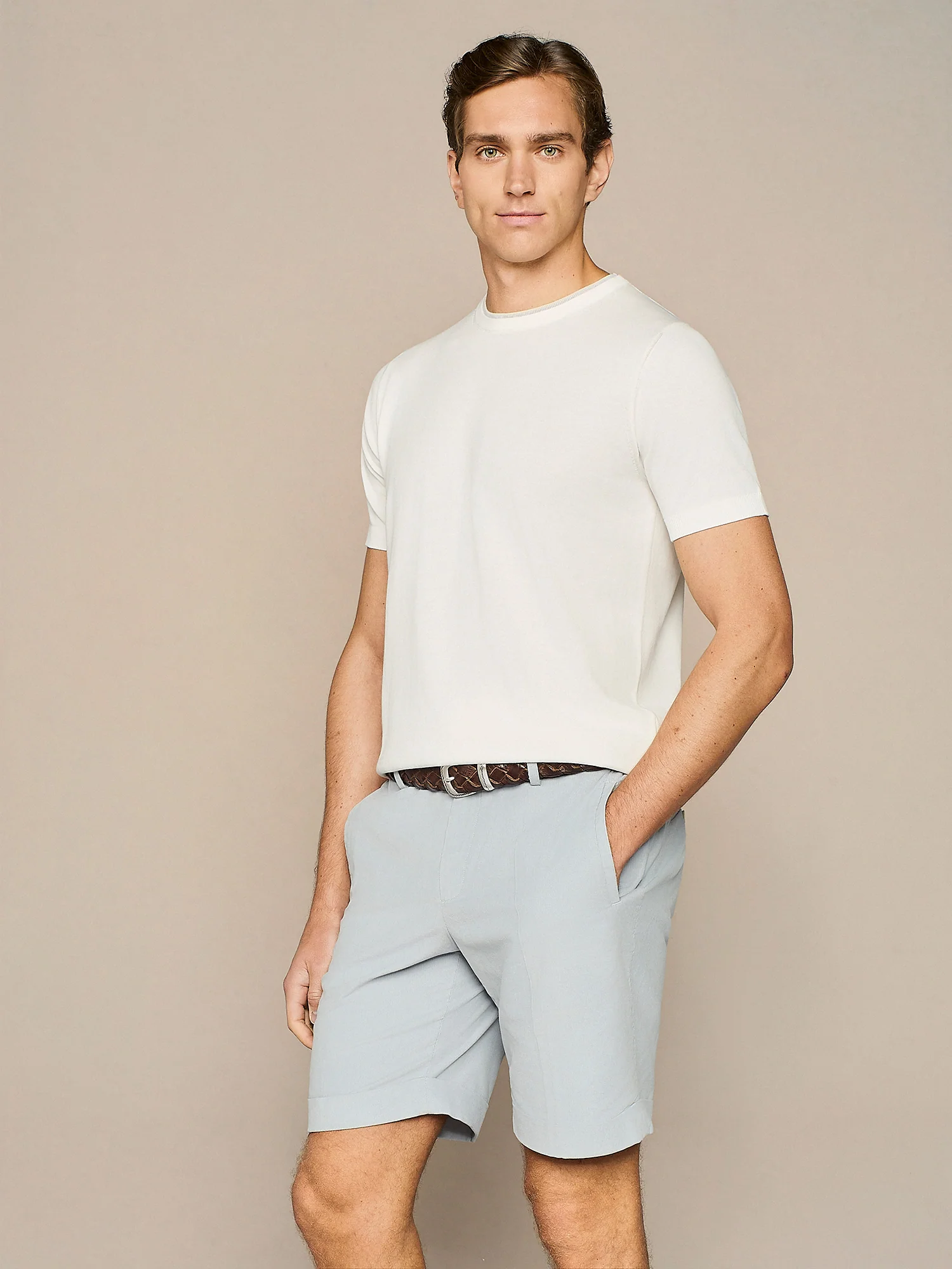 T-shirt doppio collo in maglia bianca - Image 2