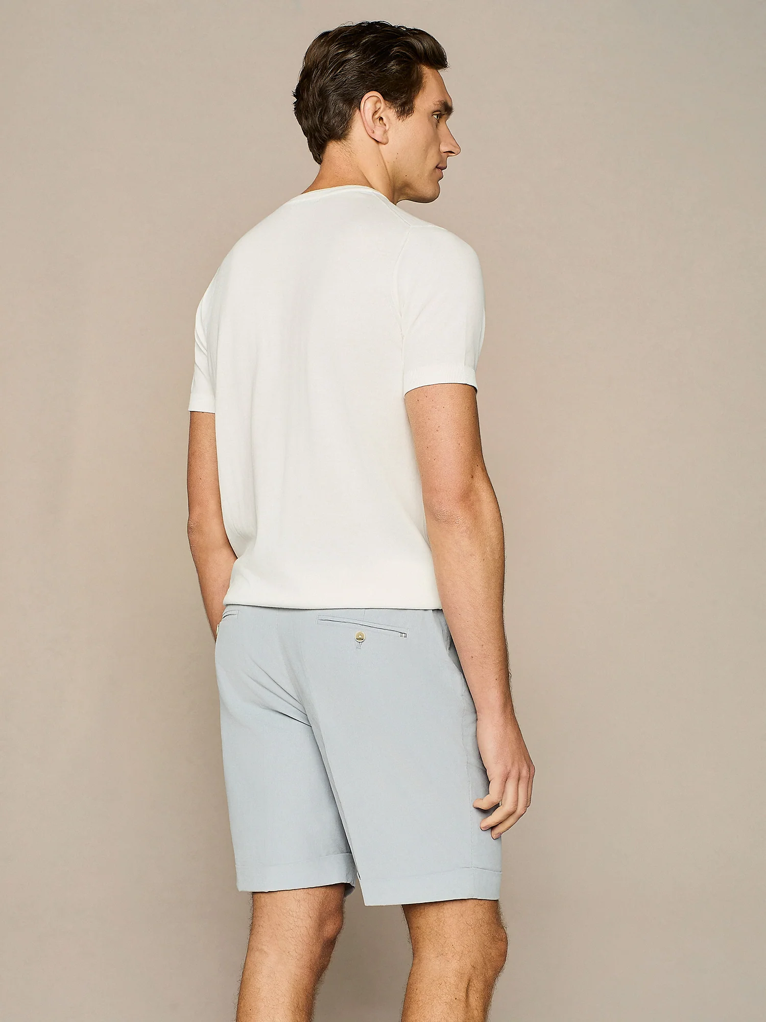 T-shirt doppio collo in maglia bianca - Image 4