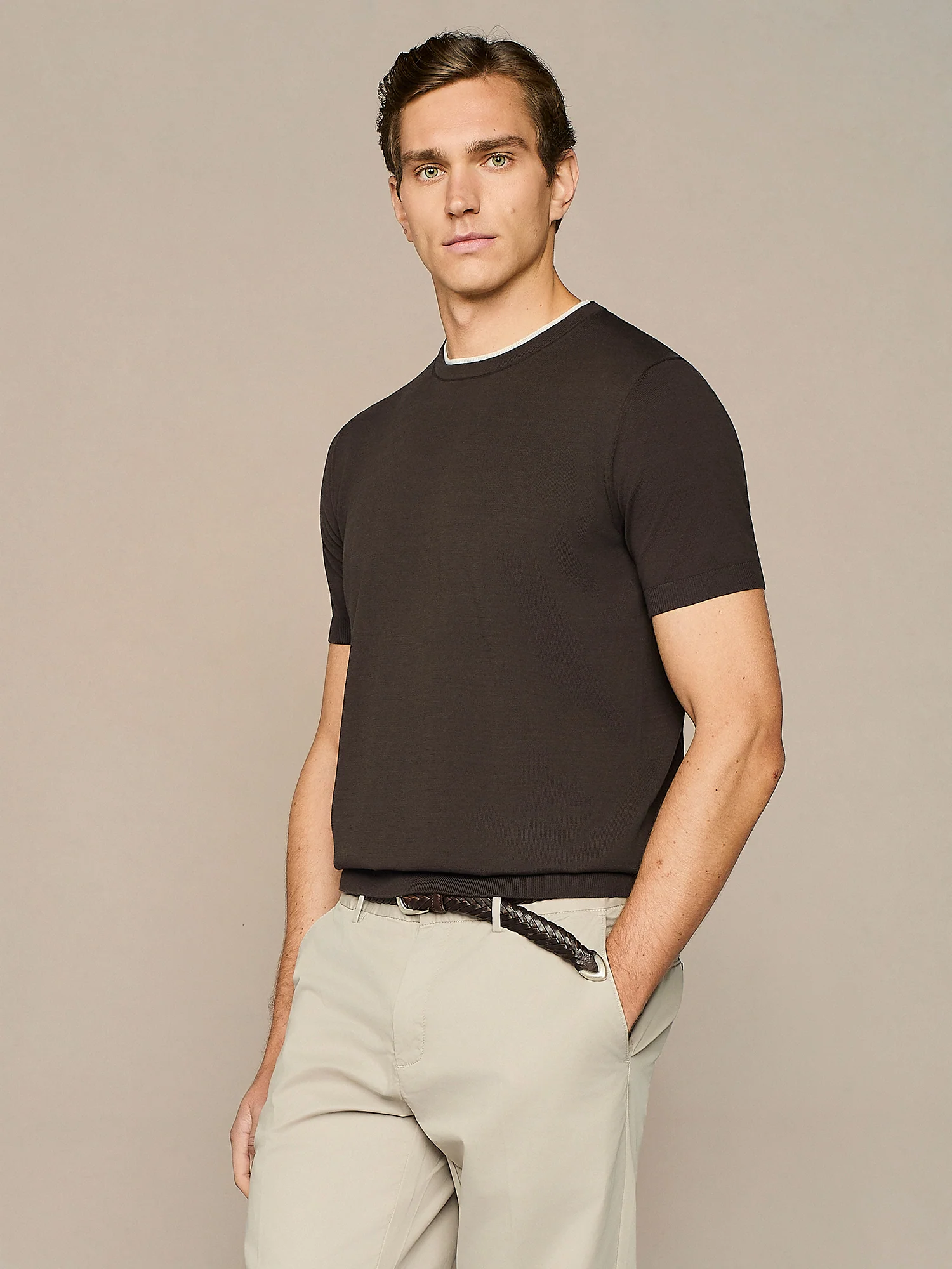 T-shirt doppio collo in maglia moro - Image 2