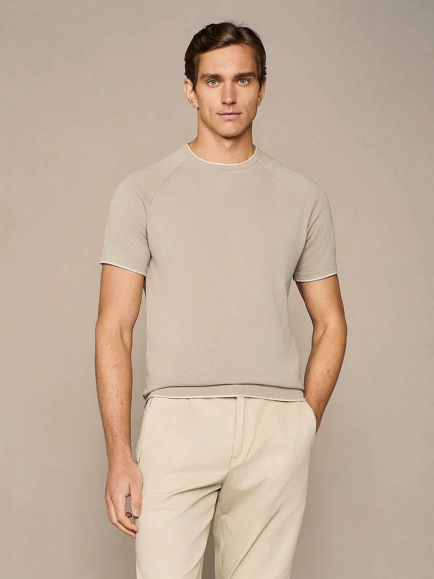 T-shirt roll-end in maglia taupe